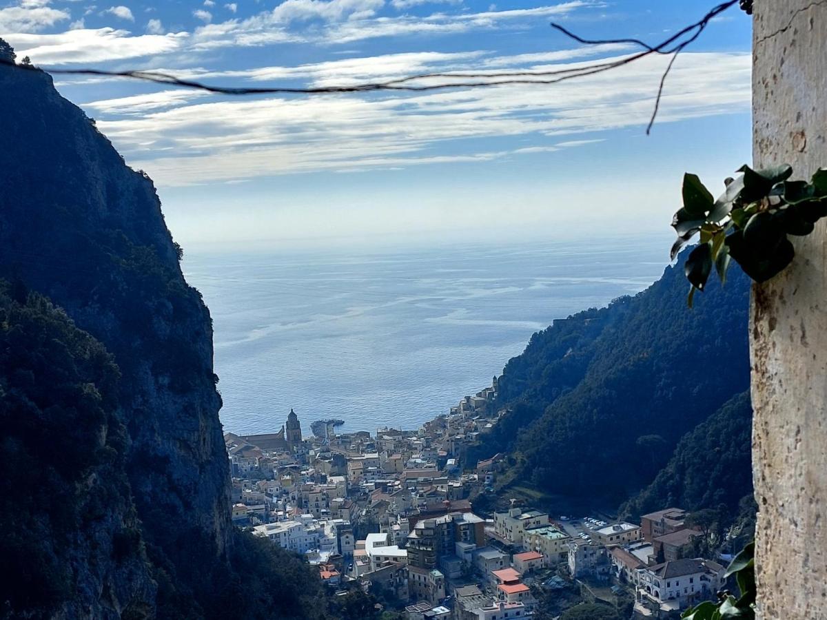 Vittoria House Centro Storico Villa Amalfi Luaran gambar