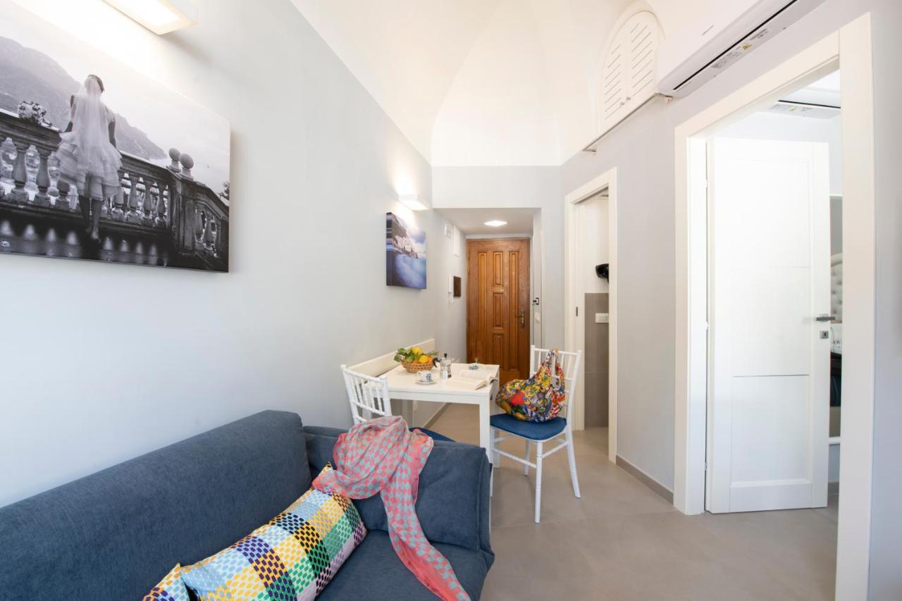 Vittoria House Centro Storico Villa Amalfi Luaran gambar