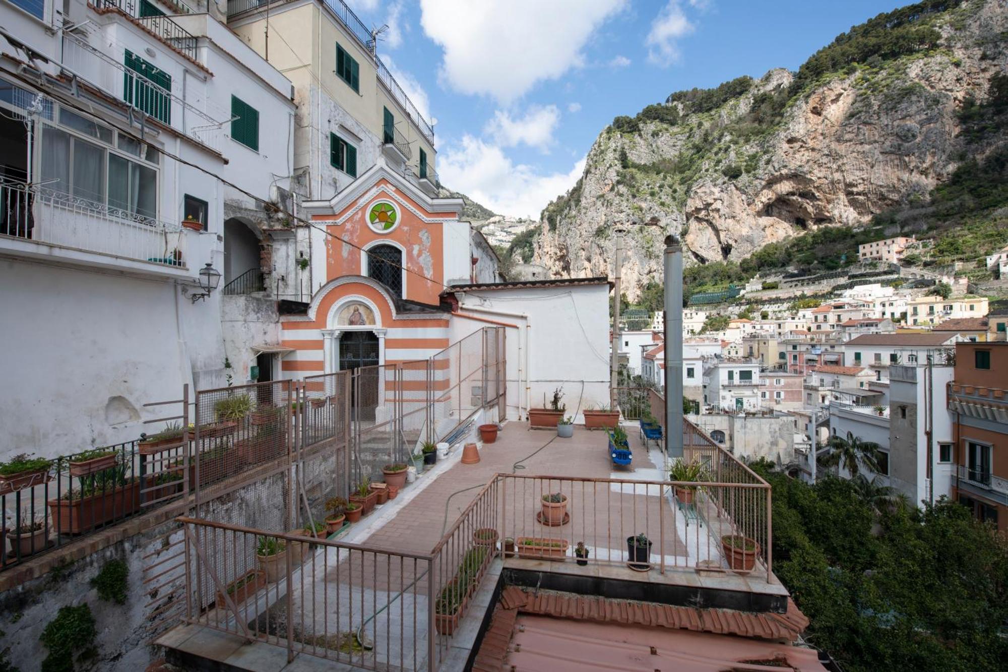 Vittoria House Centro Storico Villa Amalfi Luaran gambar