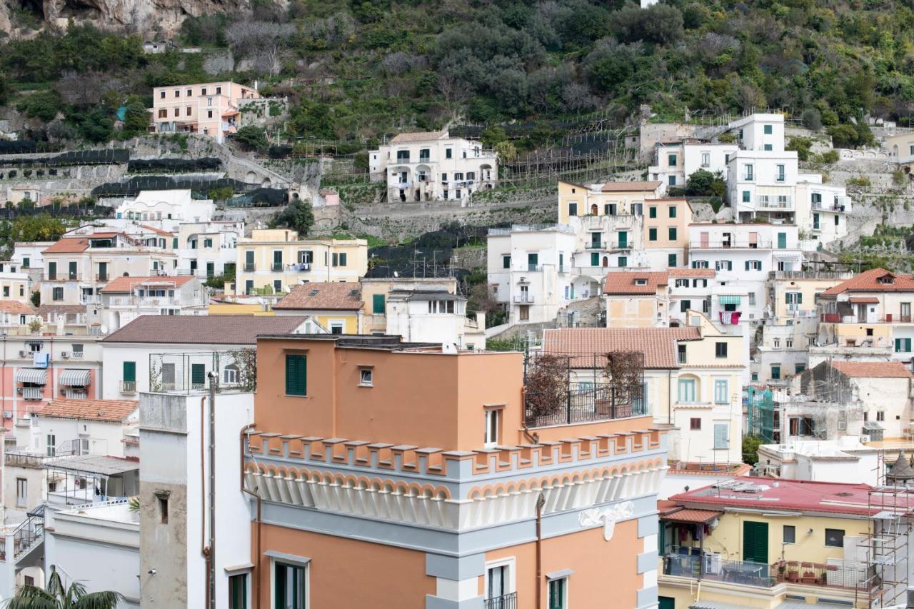 Vittoria House Centro Storico Villa Amalfi Luaran gambar